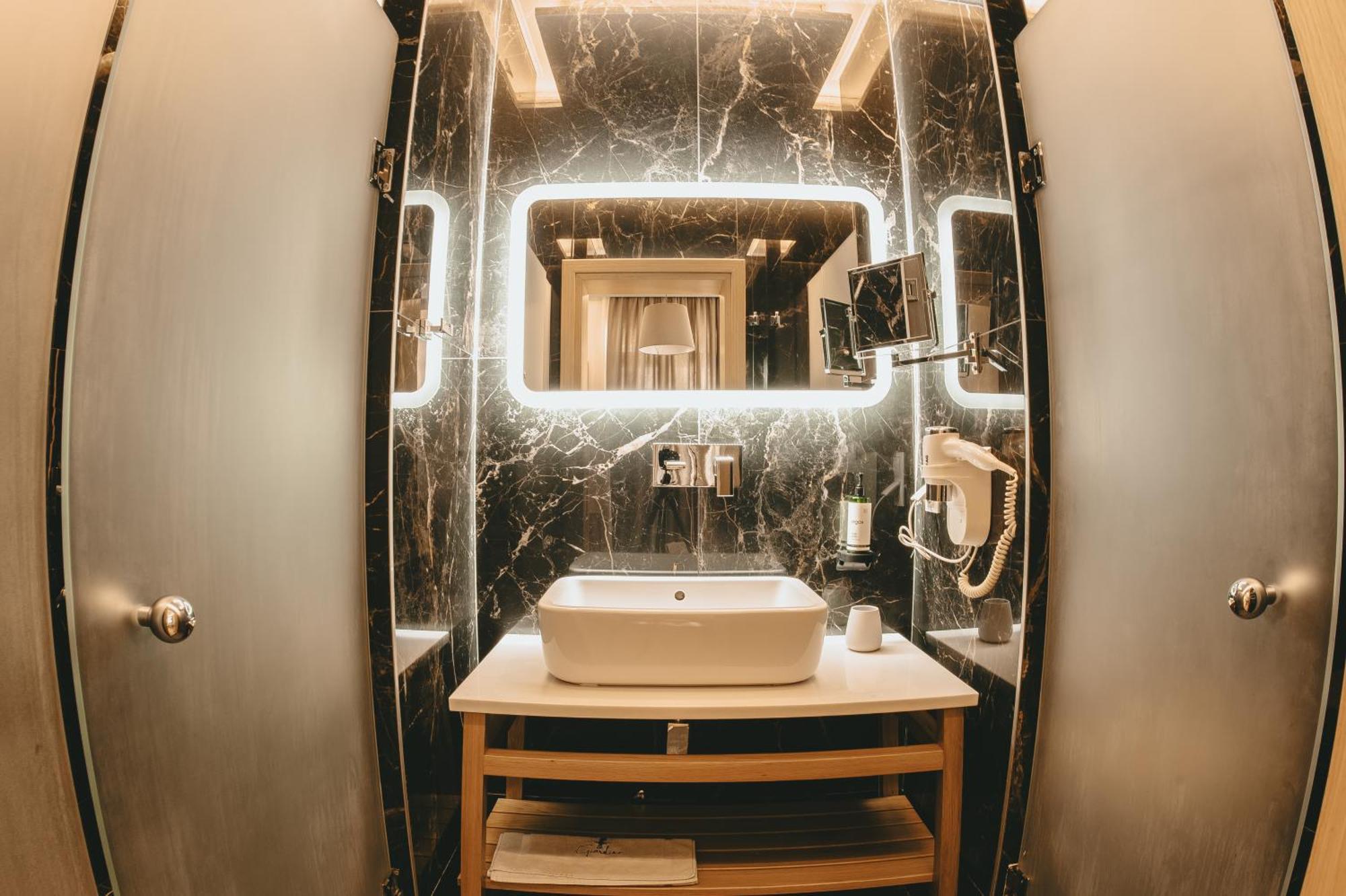 Giardino High Living Suites Drama Ngoại thất bức ảnh